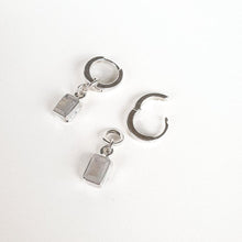 Load image into Gallery viewer, Elegantiški AAA mėnulio akmens sidabro 925 auskarai moterims "Intuicija"