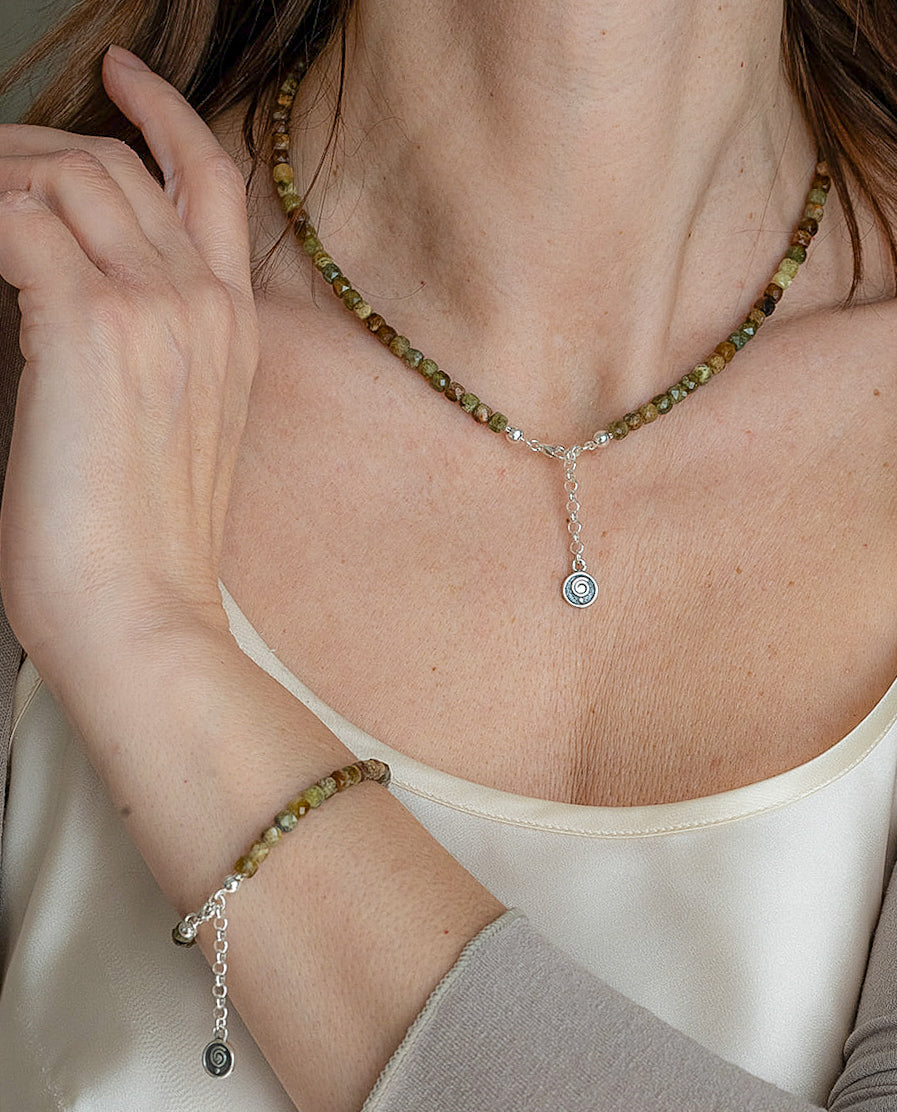 Set of Green Garnet Silver 925 Necklace and Bracelet "Vital Thouhgts" - Petit Secret