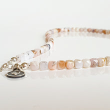 Load image into Gallery viewer, Rožinio opalo sidabro vėrinio ir apyrankės rinkinys moterims "Meilė sau"